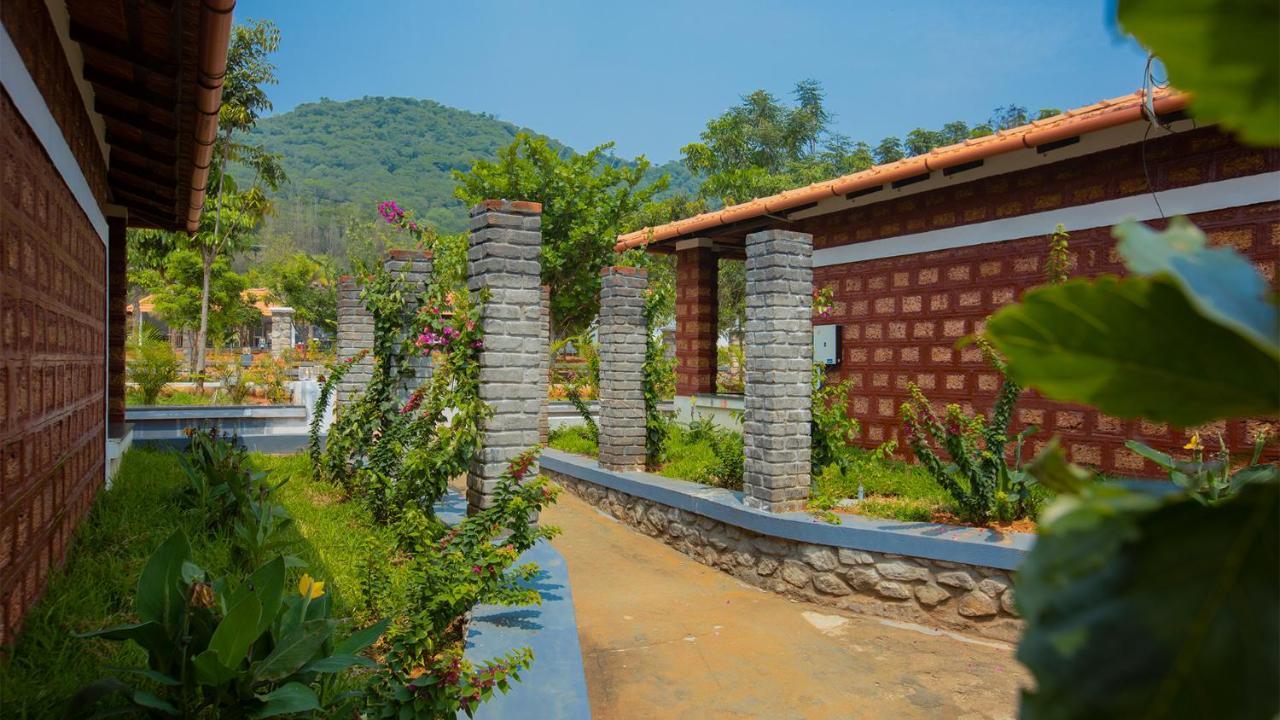 Aara Jungle Resort Coimbatore Eksteriør billede