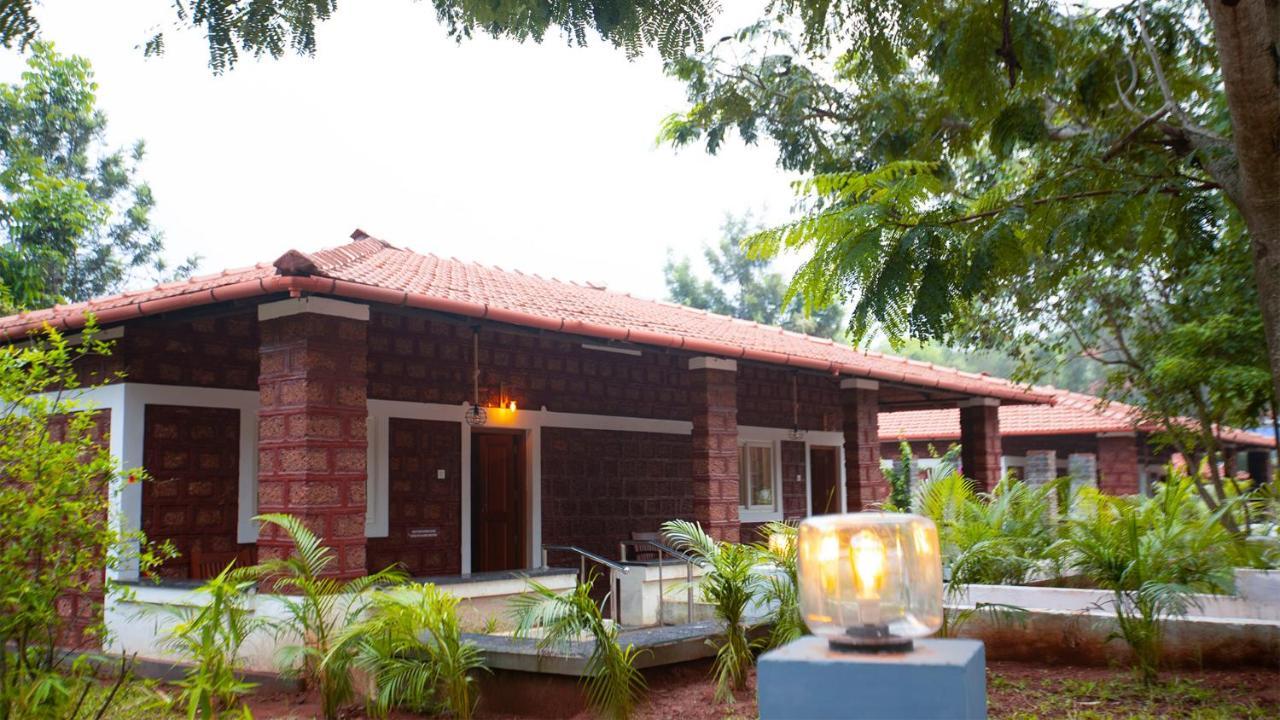 Aara Jungle Resort Coimbatore Eksteriør billede